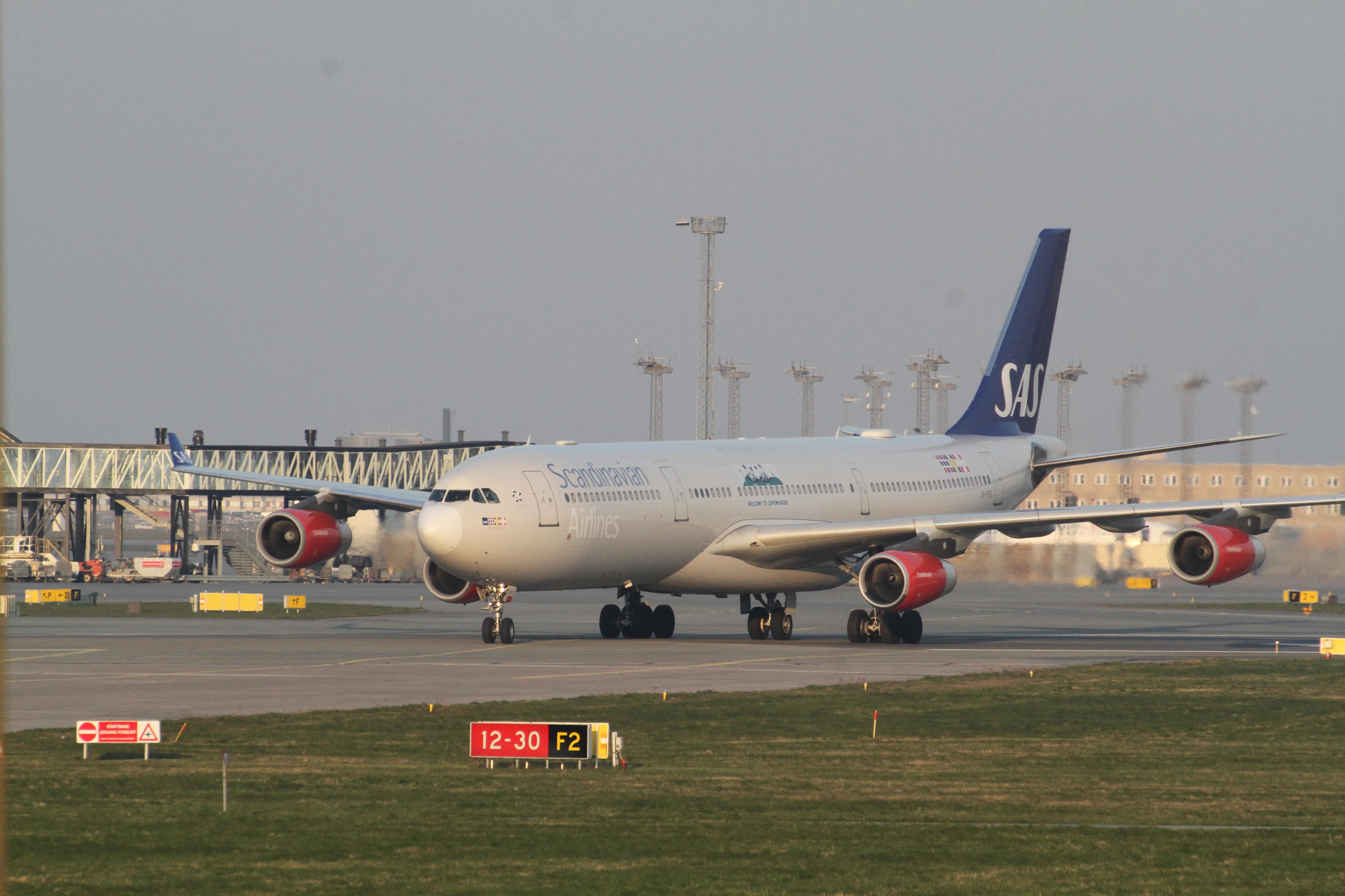 Arrival of Mao Sun &amp; Xing Er in Denmark
