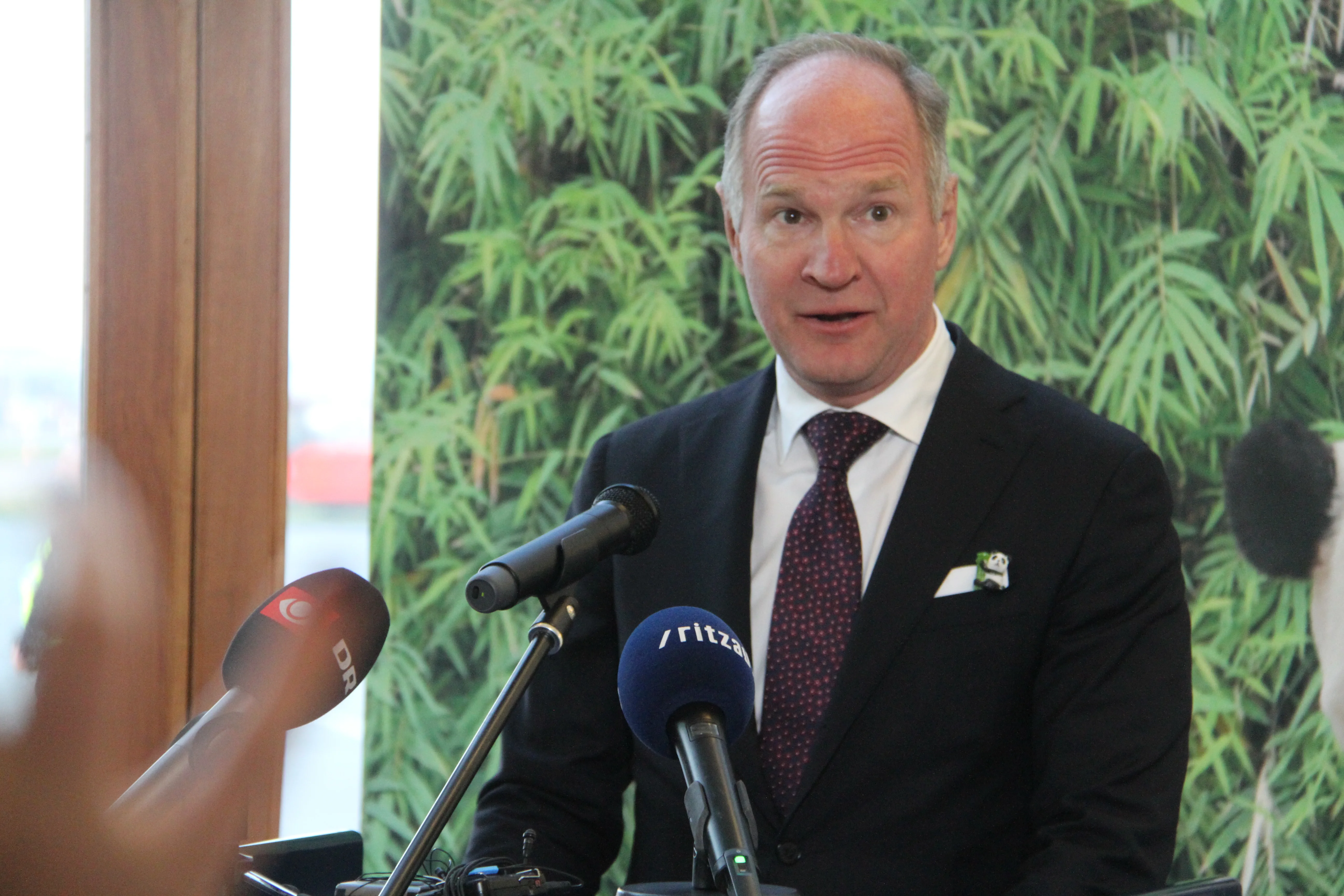 Arrival of Mao Sun &amp; Xing Er in Denmark