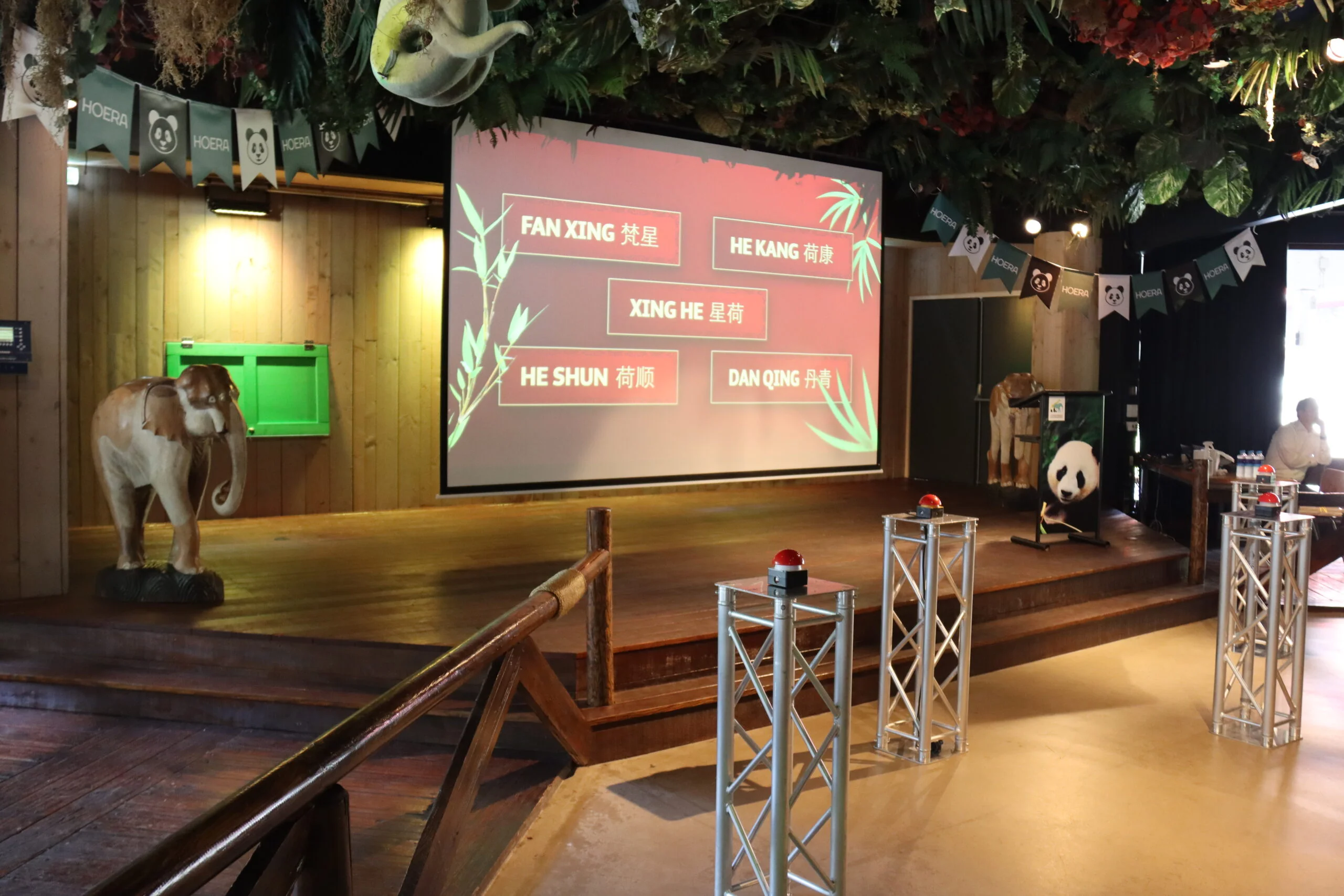 Ouwehands Dierenpark Rhenen - Fan Xing's Naming Ceremony