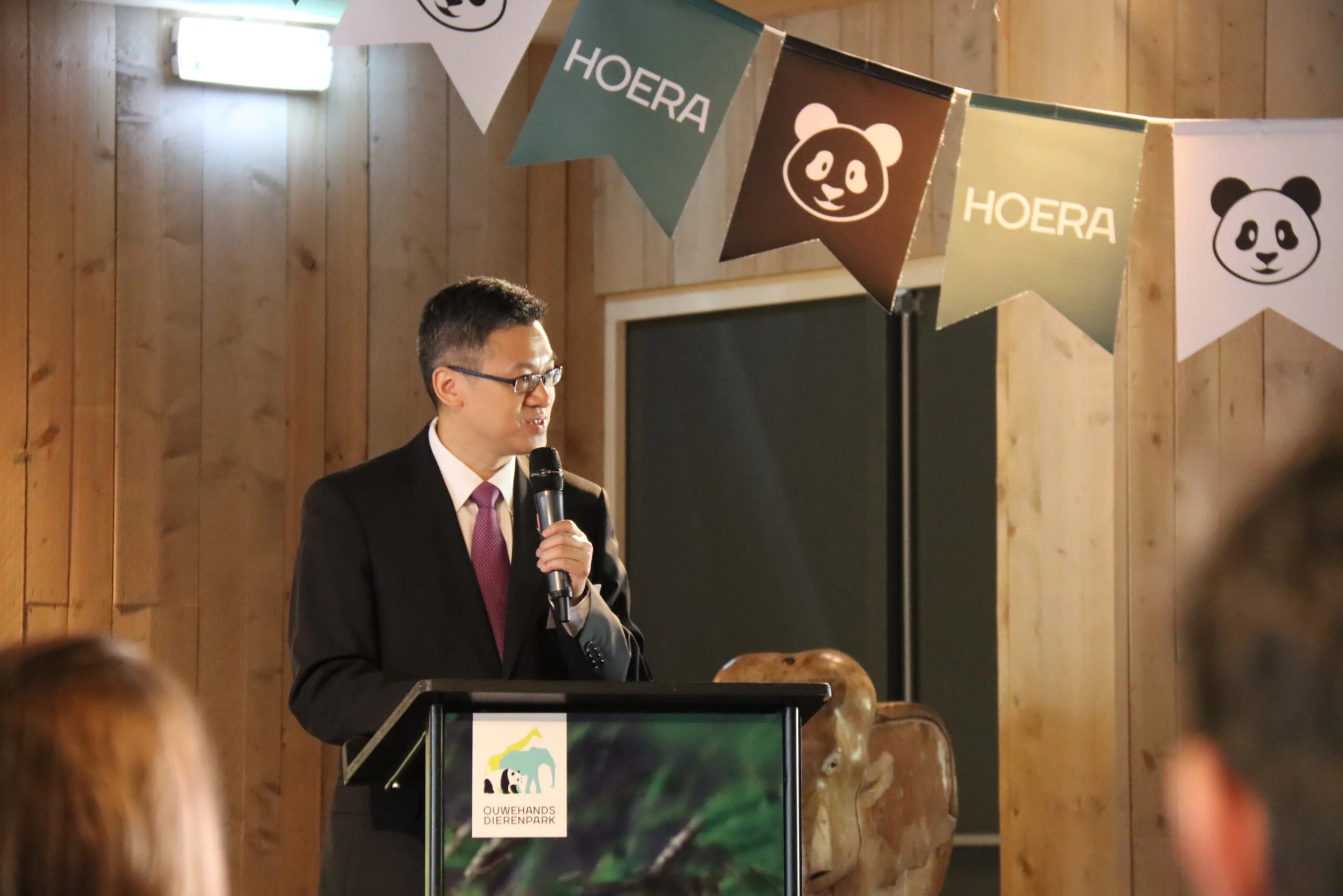 Ouwehands Dierenpark Rhenen - Fan Xing's Naming Ceremony